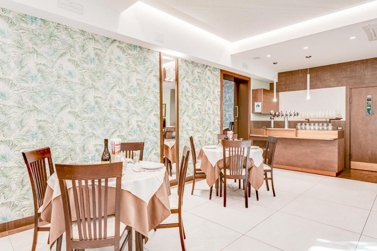 Hotel Fantini 가테오 아 마레 외부 사진